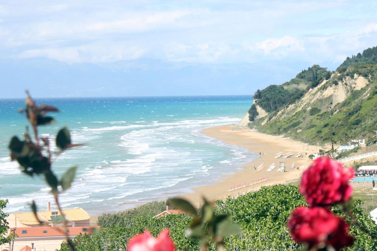 Thomas Bay Hotel Агиос Стефанос Экстерьер фото